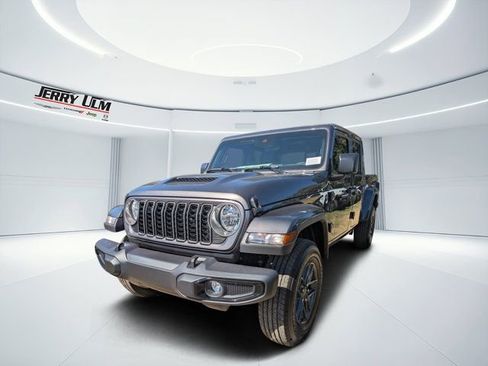 New 2025 Jeep Gladiator Sport image 6