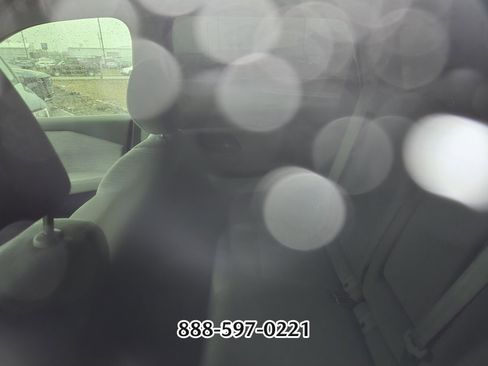 Used 2023 Nissan Rogue SV image 4