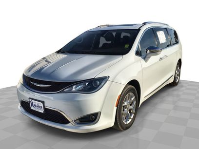Used 2017 Chrysler Pacifica Limited