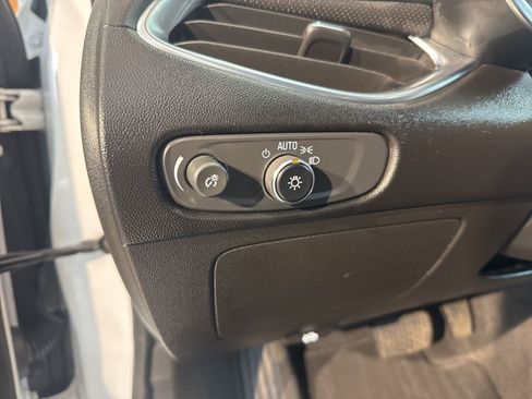 Used 2024 Chevrolet Malibu LT image 21