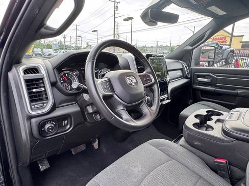 Used 2024 RAM 2500 Big Horn w/ Night Edition AWD/4WD image 12
