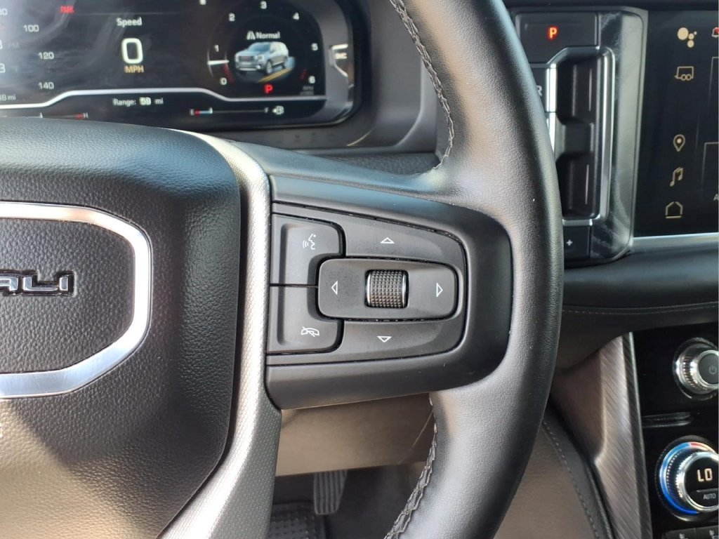 Used 2023 GMC Yukon Denali RWD image 23