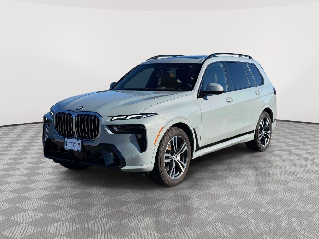 Used 2026 BMW X7 xDrive40i w/ M Sport Package AWD/4WD image 3