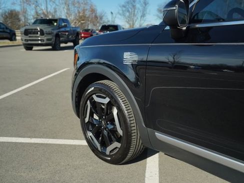 Used 2024 Kia Telluride EX w/ EX Captain's Chair Package image 39