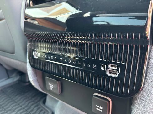 Used 2022 Jeep Grand Wagoneer Series II w/ Convenience Group III AWD/4WD image 20