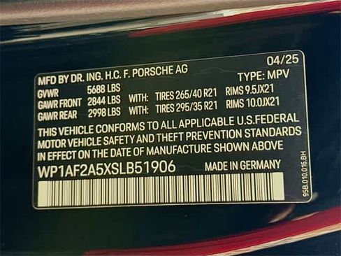 New 2025 Porsche Macan GTS image 41