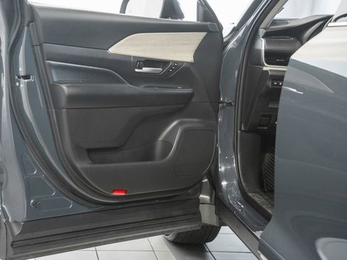 Used 2025 Toyota Grand Highlander AWD Hybrid image 43