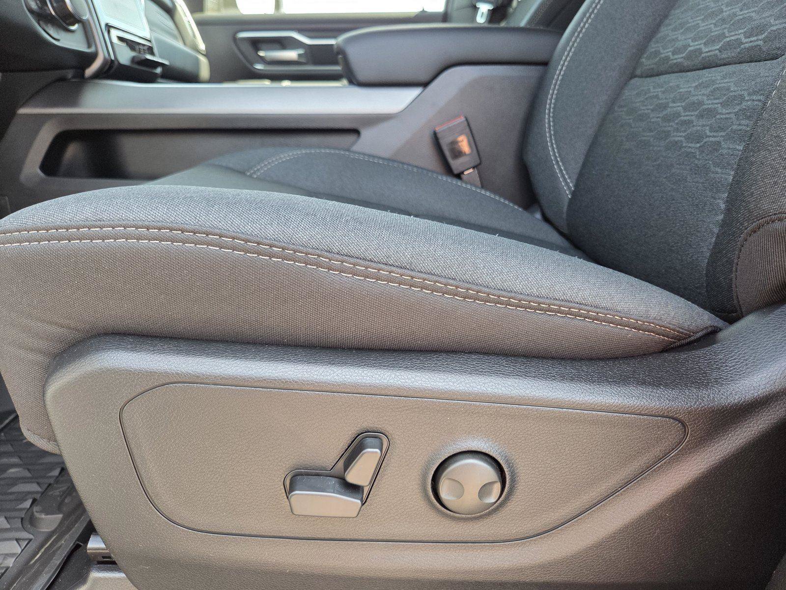 New 2026 RAM 1500 Big Horn AWD/4WD image 16