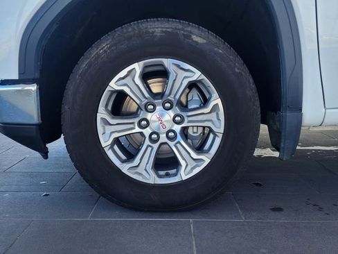 Used 2024 GMC Sierra 1500 SLT image 10