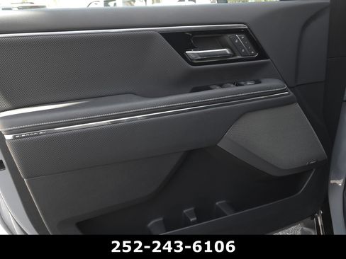 Used 2024 GMC Sierra EV Denali image 40