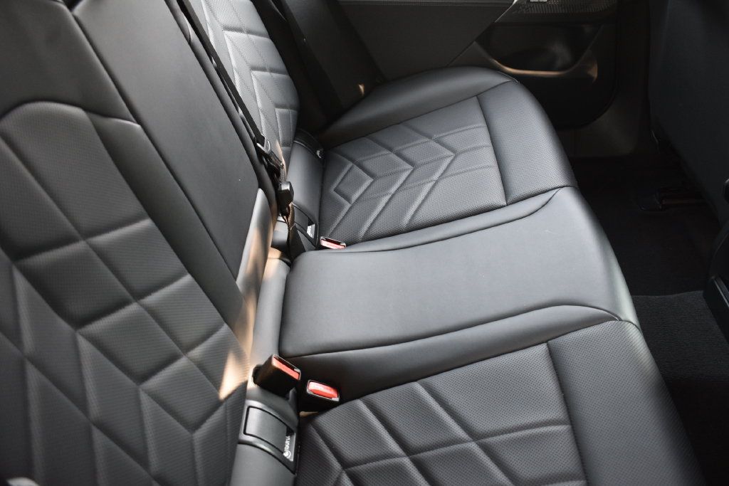 Used 2025 BMW 530i RWD image 27