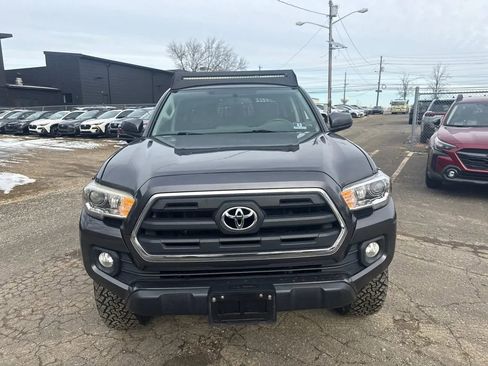 Used 2016 Toyota Tacoma SR5 image 1