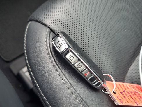 Used 2022 Kia Telluride S FWD image 36
