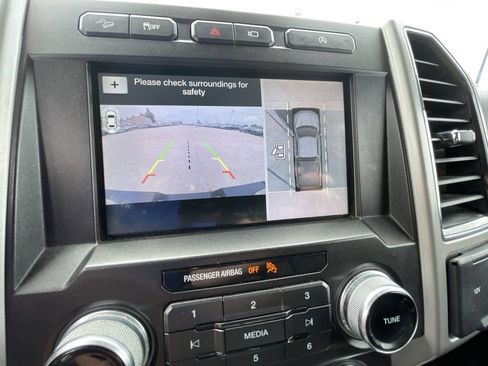 Used 2018 Ford F150 Lariat w/ Equipment Group 502A Luxury AWD/4WD image 15