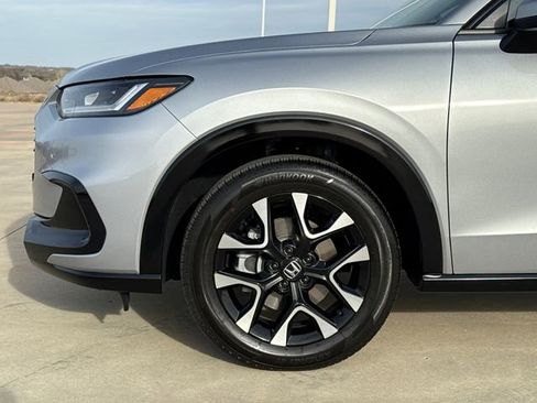 Used 2026 Honda HR-V EX-L image 5