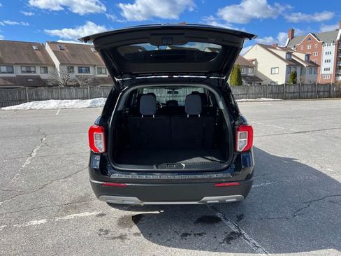 Certified 2022 Ford Explorer XLT w/ Equipment Group 202A image 28