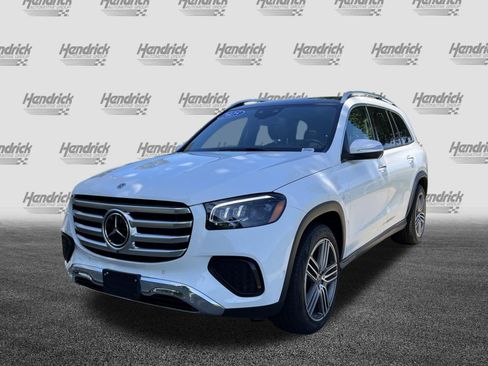 Used 2025 Mercedes-Benz GLS 450 4MATIC image 5
