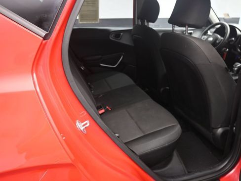 Used 2020 Kia Soul LX FWD image 23