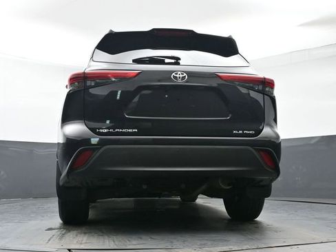 Used 2023 Toyota Highlander XLE AWD/4WD image 31