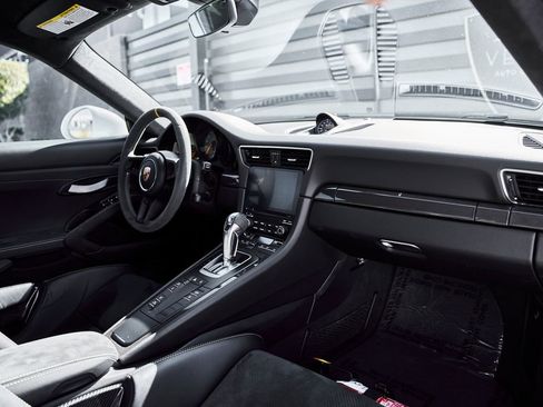 Used 2019 Porsche 911 GT3 RS RWD image 37