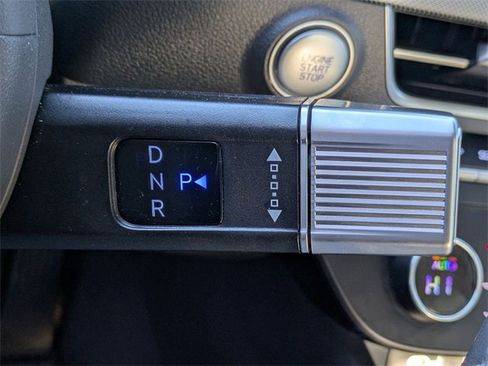 Certified 2024 Hyundai Sonata SEL w/ Convenience Package image 28