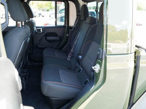 Used 2023 Jeep Gladiator Mojave w/ Trailer Tow Package AWD/4WD image 8