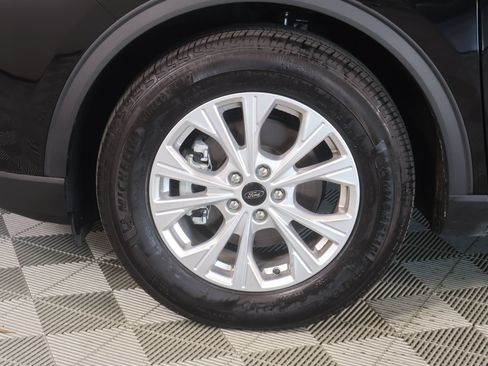 Used 2026 Ford Escape Active w/ Cold Weather Package FWD image 17
