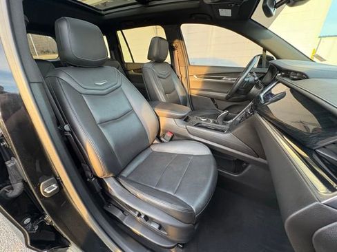 Used 2021 Cadillac XT6 Premium Luxury image 31