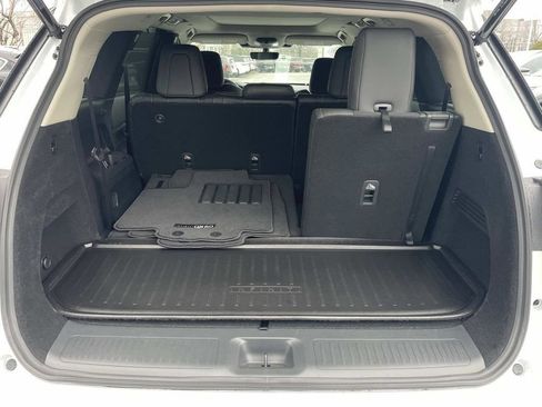 Certified 2026 INFINITI QX60 Luxe w/ Cargo Package FWD image 8