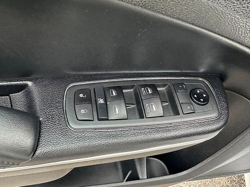 Used 2020 Chrysler 300 Touring L w/ Quick Order Package 2EF image 20