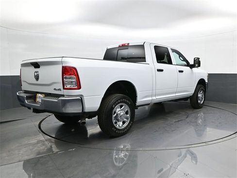 Used 2024 RAM 2500 Tradesman w/ Chrome Appearance Group image 5