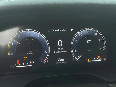 New 2026 Jeep Grand Cherokee Altitude image 9