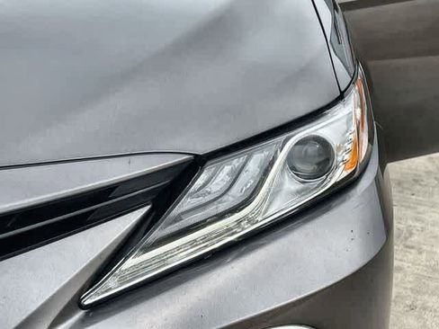 Used 2022 Toyota Camry XLE image 24