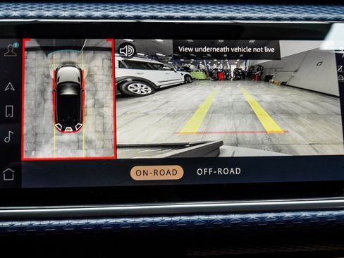 Used 2021 Land Rover Range Rover Velar R-Dynamic S image 24