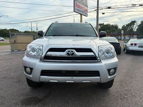 Used 2006 Toyota 4Runner SR5 AWD/4WD image 2