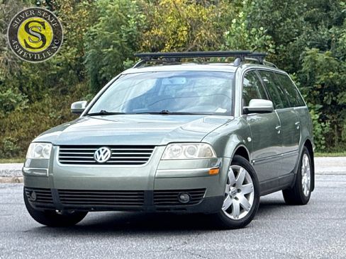 Used 2003 Volkswagen Passat GLX image 1