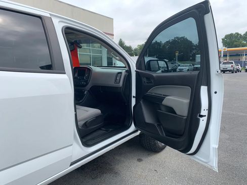 Used 2019 Chevrolet Colorado W/T w/ WT Convenience Package AWD/4WD image 18