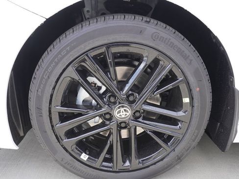 Used 2026 Toyota Camry SE FWD image 18