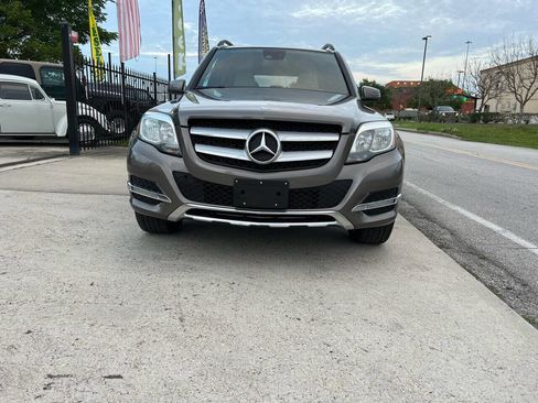 Used 2015 Mercedes-Benz GLK 250 BlueTEC 4MATIC image 3