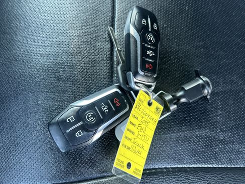 Used 2015 Ford F150 Lariat w/ Equipment Group 502A Luxury AWD/4WD image 31