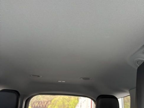 Used 2023 Ford Explorer XLT w/ Equipment Group 202A AWD/4WD image 26