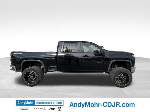 Used 2022 Chevrolet Silverado 2500 LT w/ Convenience Package AWD/4WD image 7
