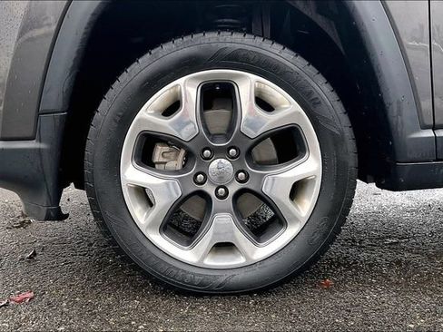 Used 2020 Jeep Compass Limited image 9