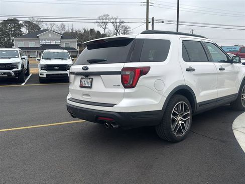 Used 2019 Ford Explorer Sport image 11