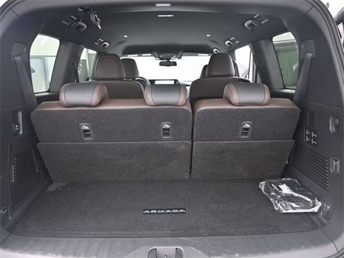 Used 2025 Nissan Armada SL w/ Captain's Chari Seat Package image 30