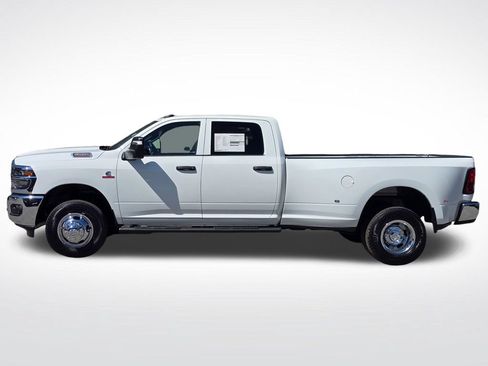 New 2026 RAM 3500 Tradesman AWD/4WD image 14