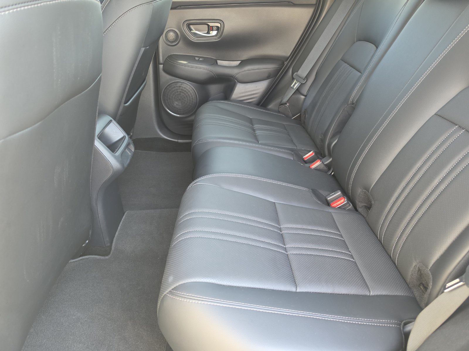 Used 2024 Honda HR-V EX-L image 12