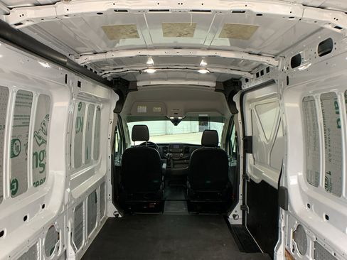 Used 2023 Ford Transit 250 Medium Roof AWD image 25