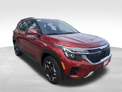 Certified 2025 Kia Seltos S AWD/4WD image 9
