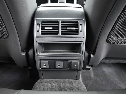 Certified 2026 Jaguar F-PACE R-Dynamic S image 18